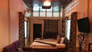 Deluxe Twin Room | WiFi (free) - Sovanphum Villa - Hostel (Phnom Penh)