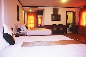 Superior Double or Twin Room | In-room safe, desk, blackout drapes, free cribs/infant beds