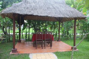 Spécialités Cuisine locale et internationale