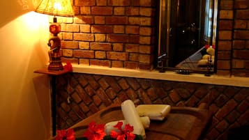 Sauna, hot tub, body treatments, hydrotherapy, aromatherapy