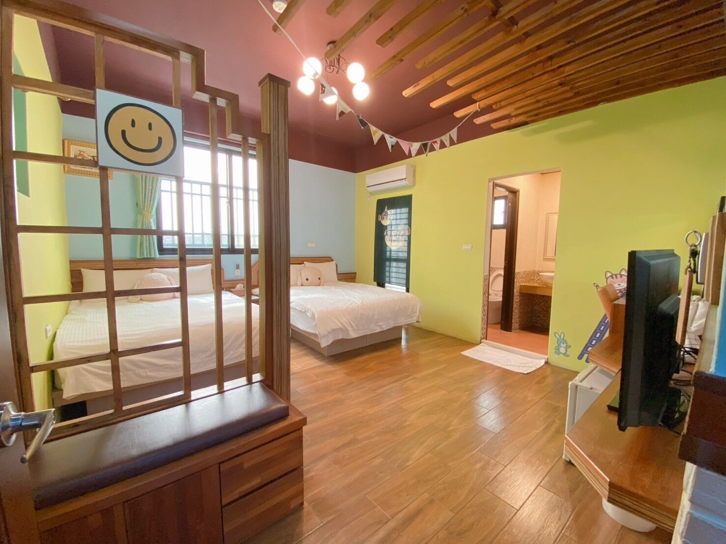 Standard Quadruple Room | Blackout drapes, free WiFi, bed sheets