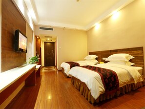 Apartamento conforto | Cofres nos quartos, escrivaninha, cortinas blackout, Wi-Fi de cortesia