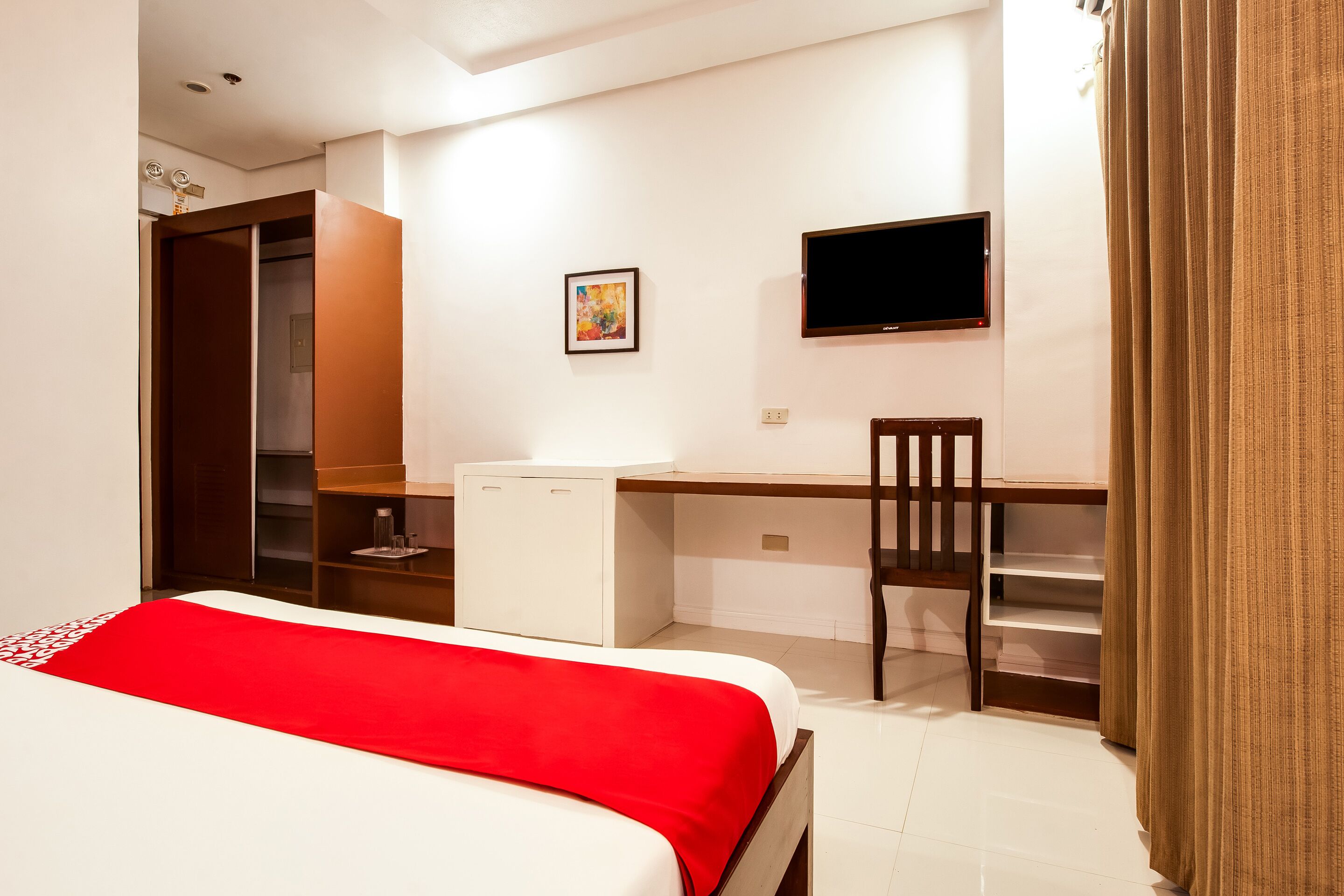 standard double room | 1 bedroom, desk, free wifi, bed sheets