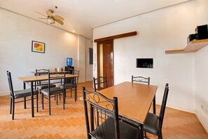 Daily local cuisine breakfast for a fee - Royale Parc Hotel Puerto Princesa Palawan (Puerto Princesa)