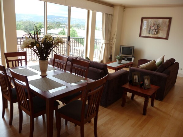 3 Bedroom 2 Bathroom Self Contained Apartment | Living area