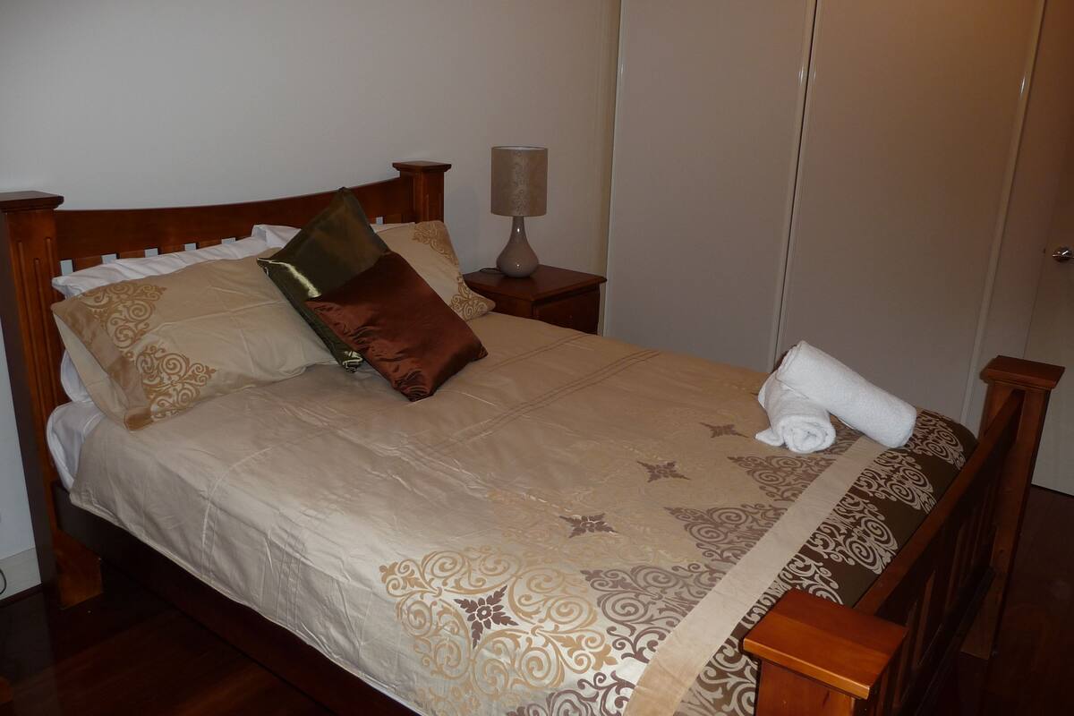 family apartment, 3 bedrooms, 2 bathrooms | iron/ironing board, cots/infant beds, rollaway beds, free wifi