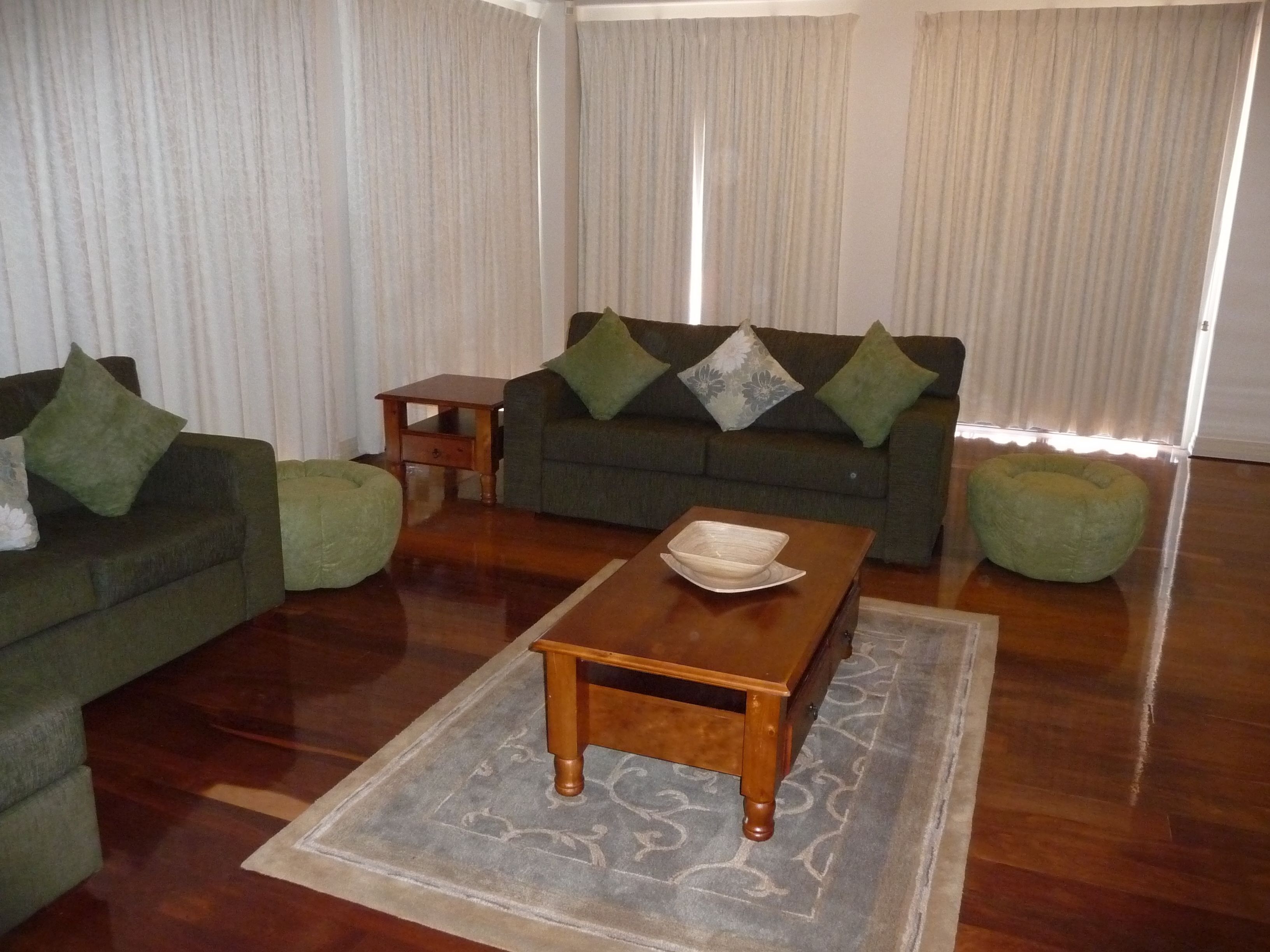 family apartment, 3 bedrooms, 2 bathrooms | living area | led tv, dvd player