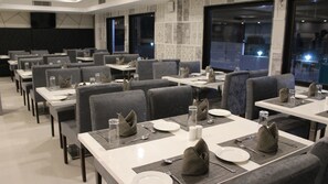 Frühstück, Mittagessen, Abendessen, internationale Küche 