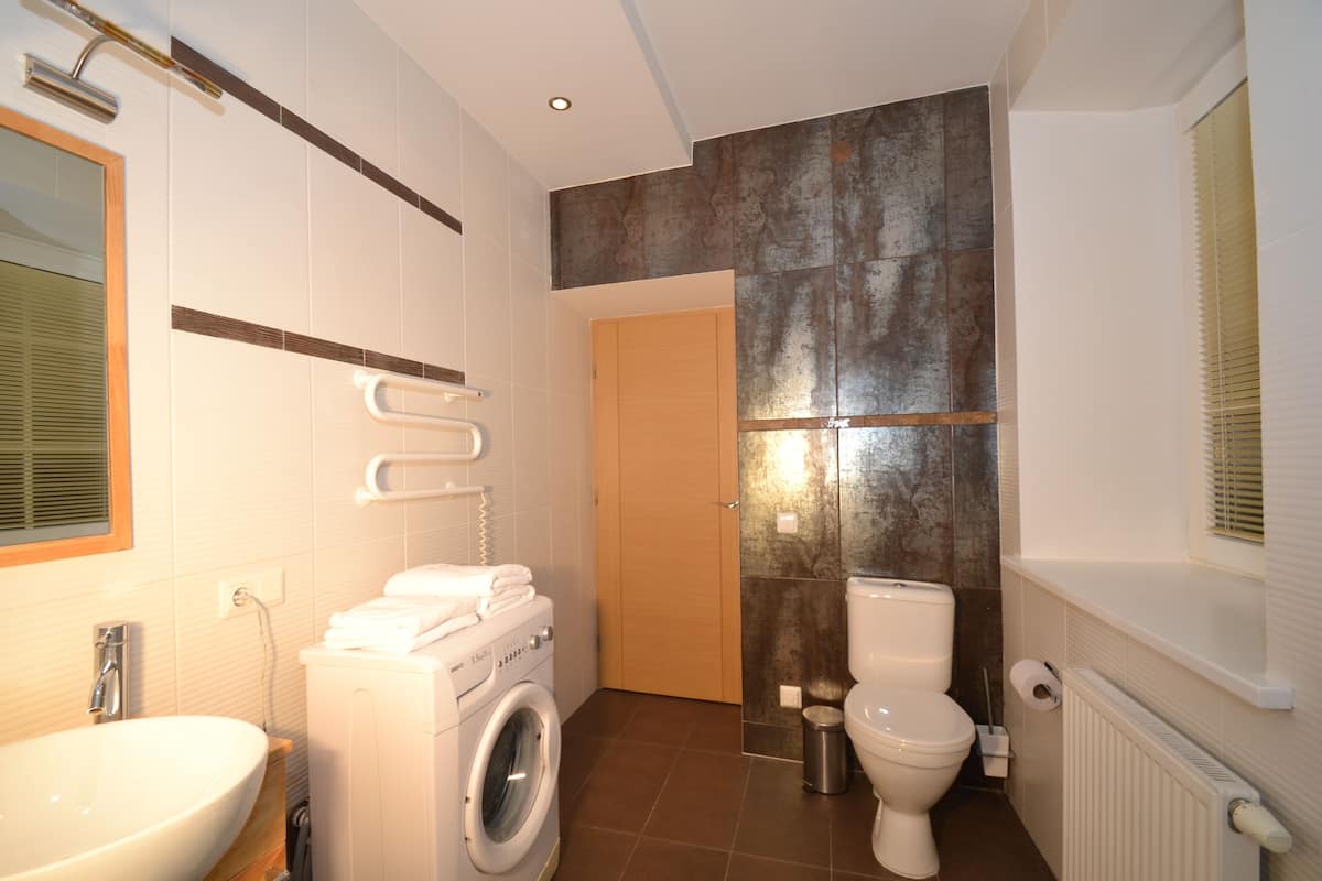 free toiletries, hair dryer, towels