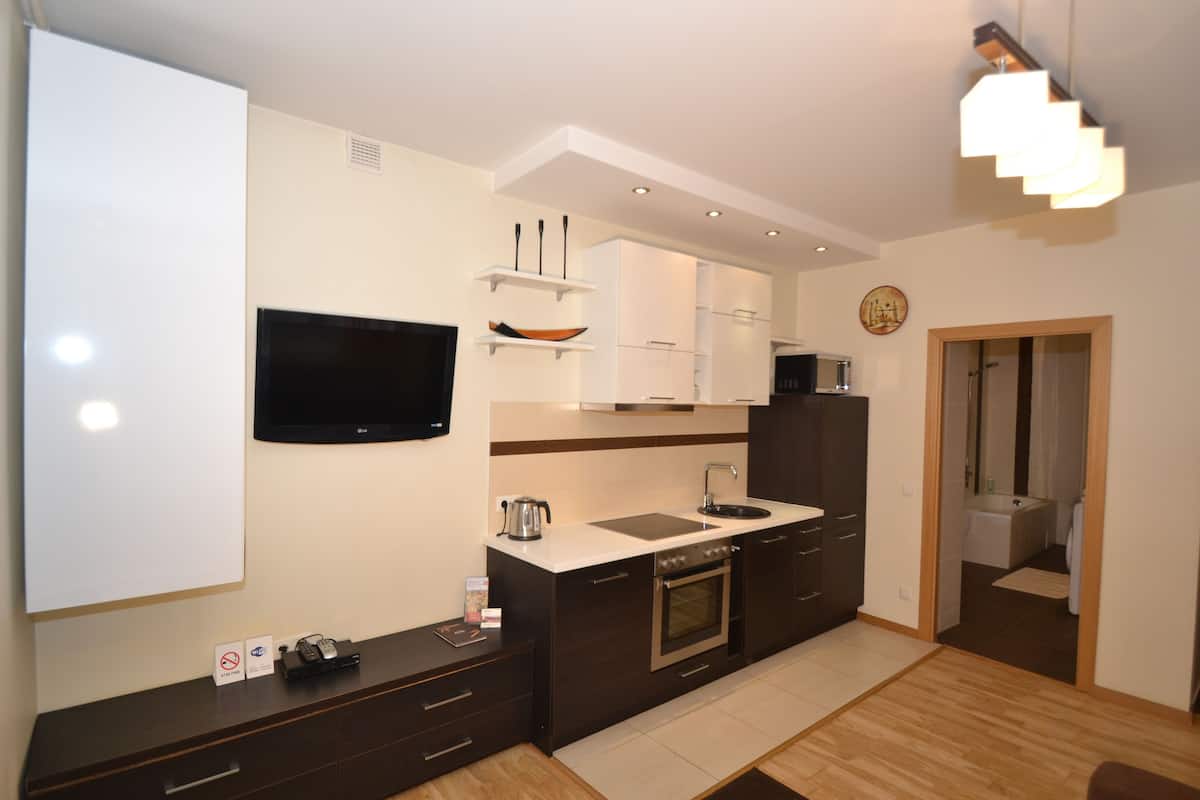 fridge, microwave, oven, mixer