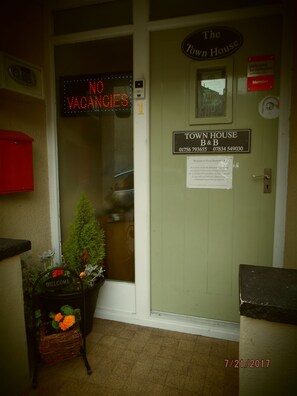 Interior entrance - Townhouse B&B (Skipton)