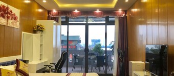 The Royal Hotel