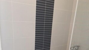 Deep soaking bathtub - The Kirk Inn (Kirkcaldy)