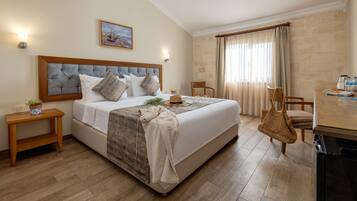 Premium bedding, Select Comfort beds, minibar, in-room safe