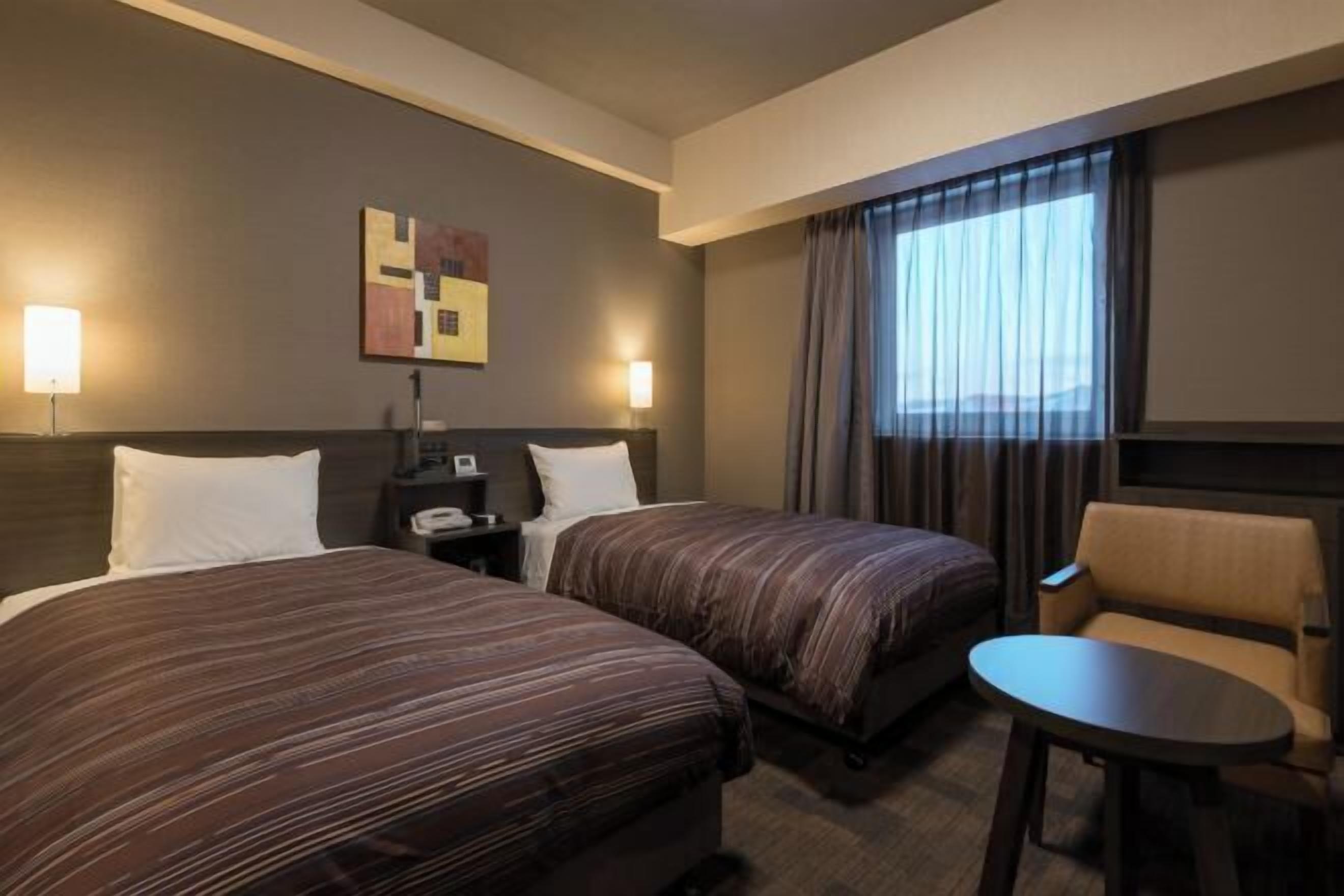 Bureau, Wi-Fi gratuit, draps fournis