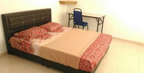 3 bedrooms, desk, iron/ironing board - Anggerik Residence (Alor Gajah)