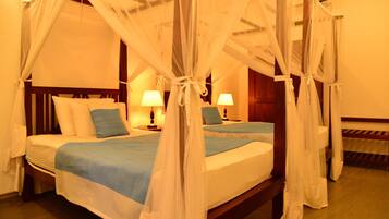 Egyptian cotton sheets, premium bedding, minibar, in-room safe