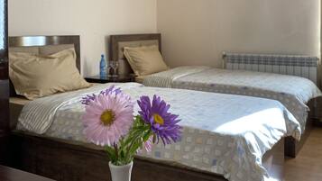 ์คํ ๋ค๋ ๋๋ธ๋ฃธ ๋๋ ํธ์๋ฃธ | 1 ๊ฐ์ ์นจ์ค, ์ฑ
์, ๋ฐฉ์ ์ค๋น, ๋ค๋ฆฌ๋ฏธ/๋ค๋ฆฌ๋ฏธํ