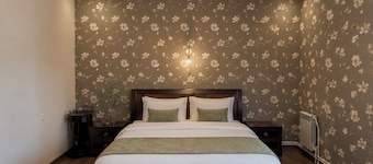 Christy Hotel