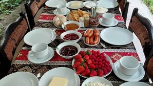 매일 주문 요리 무료 아침 식사 포함