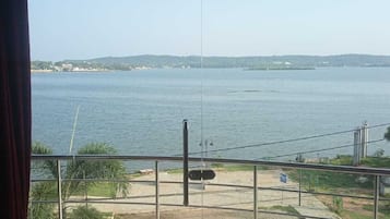 Deluxe Double Room, 1 Queen Bed, Balcony, Bay View | Balcony view