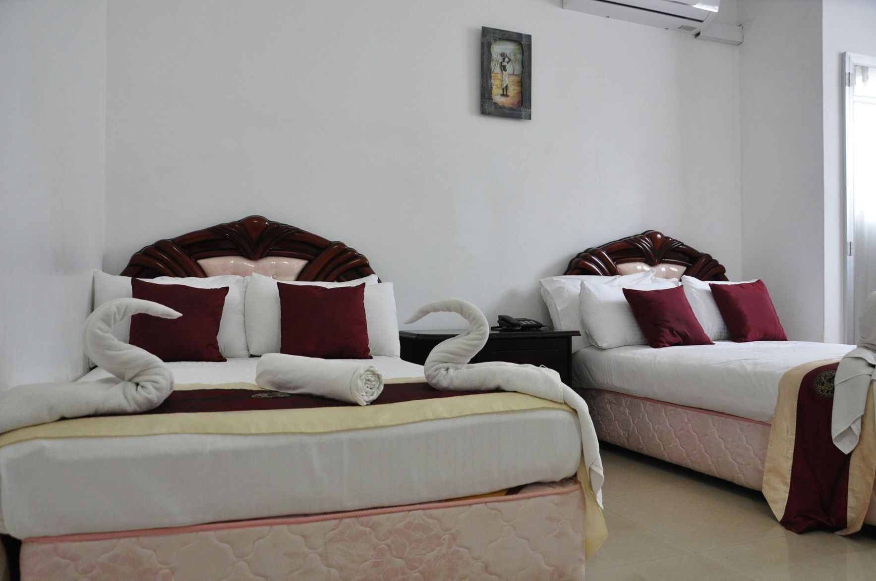 Egyptian cotton sheets, premium bedding, in-room safe, blackout curtains