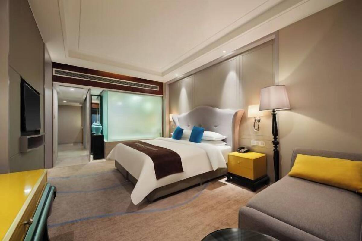In-room safe, desk, iron/ironing board (on request), free WiFi