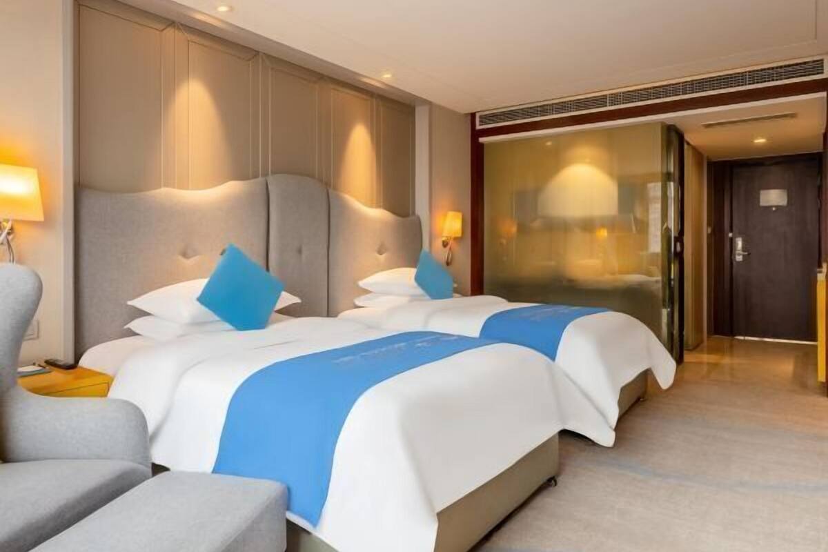 In-room safe, desk, iron/ironing board, free WiFi