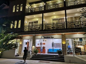 Fachada de la propiedad