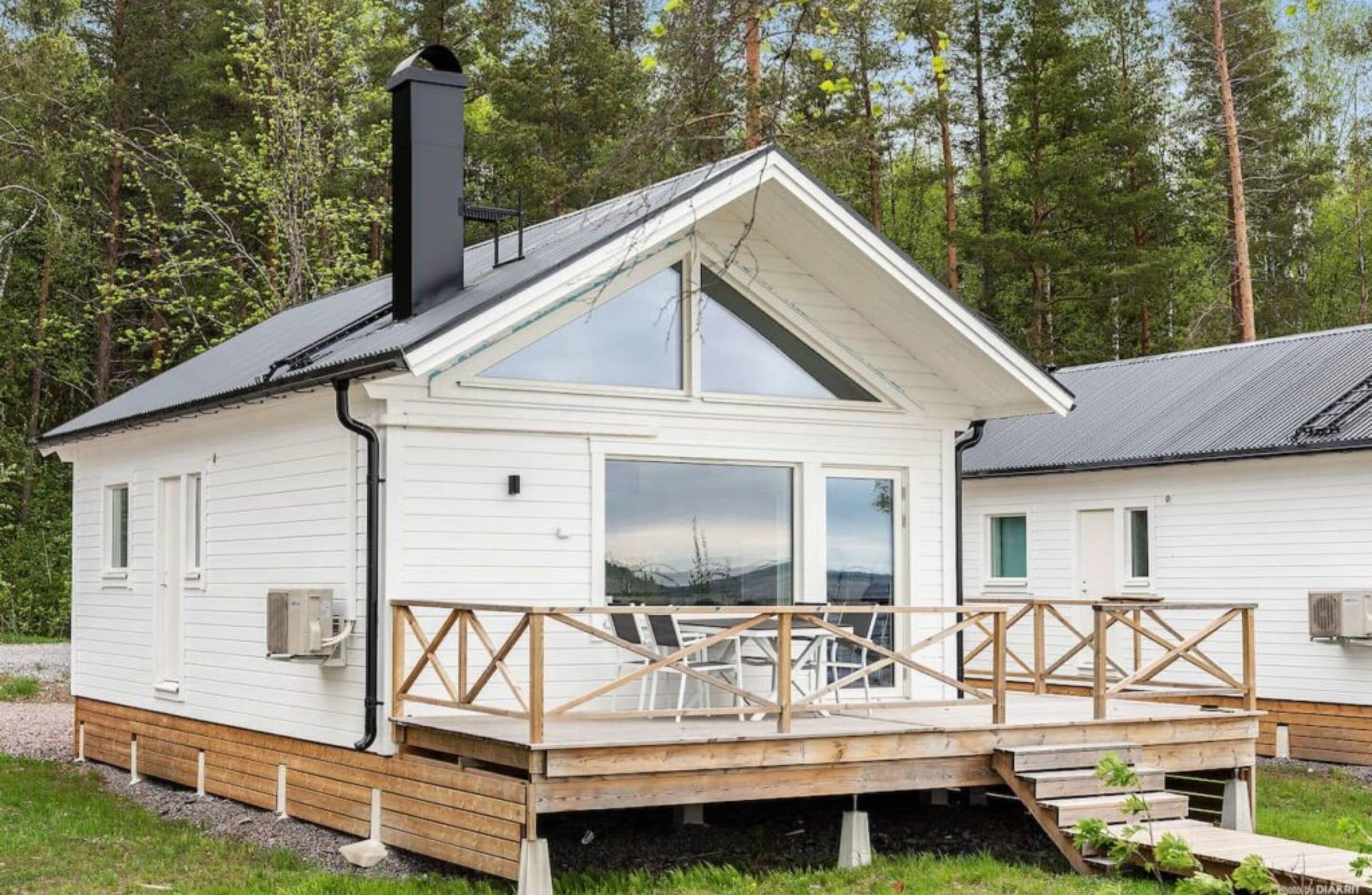 Deluxe Cabin (Excluding Towels, Sheets, Cleaning) | Terrace/patio