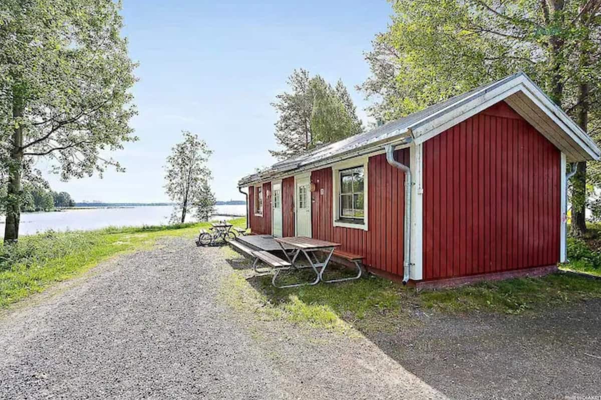 Cottage (Excluding Towels, Sheets, Cleaning) | Terrace/patio