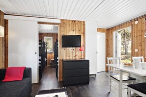 Cottage, 1 Bedroom | In-room dining - First Camp Gunnarso (Oskarshamn)