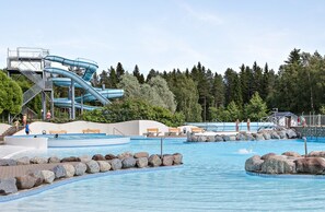 حمام سباحة داخلي/خارجي