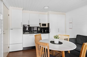 Standard Cottage, 1 Bedroom, pets allowed for a fee (excl. Towels, bed linen, cleaning) | Private kitchenette