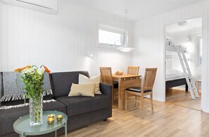 Lingonstuga - 1 bedroom, no pets allowed (excl. Towels, bed linen, cleaning) | Free WiFi, bed sheets, wheelchair access