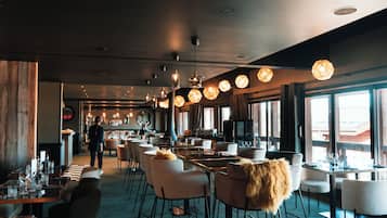 Déjeuner et brunch servis sur place