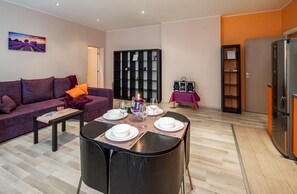 1 bedroom, iron/ironing board, cots/infant beds, free WiFi - Modern Riga Central Apartments (Riga)