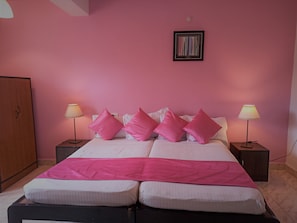 Deluxe Room, Non Smoking, Private Bathroom | Egyptian cotton sheets, premium bedding, memory-foam beds, desk - TGF Dream Guest House (Majorda)