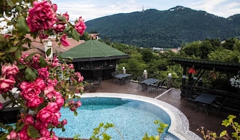 Indoor pool, seasonal outdoor pool
