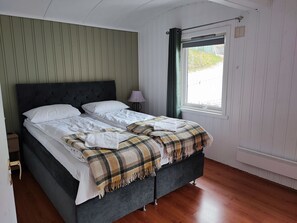 Krossen apt 3. First floor, 2 bedrooms, Fjord View | 隔音、免费 WiFi、床单