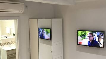 Premium bedding, down duvets, minibar, blackout curtains