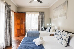 1 habitación, decoración personalizada y muebles diferentes 