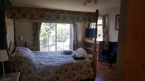 Deluxe Double Room (4 poster)
