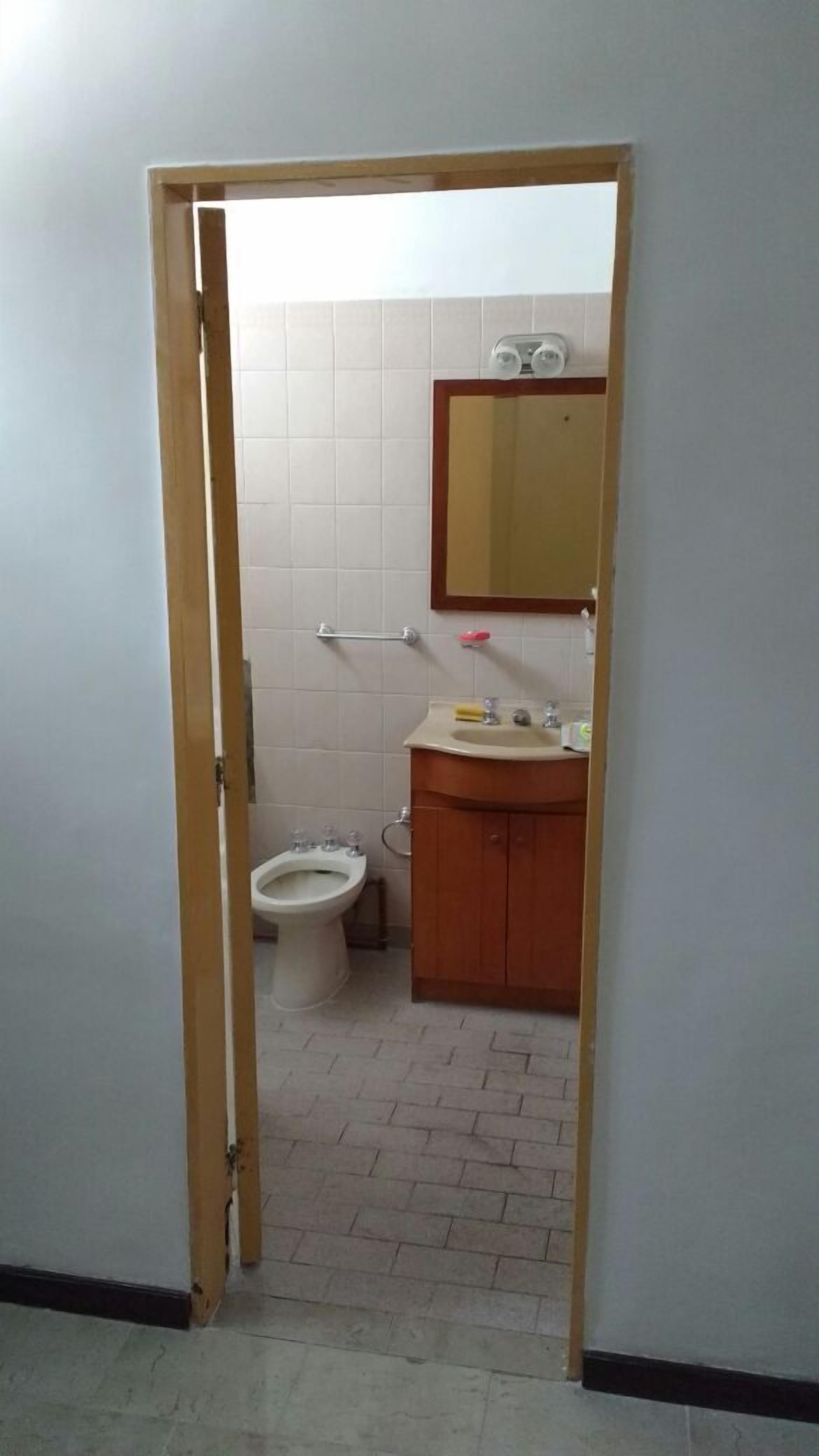 Cabin | Bathroom | Shower, free toiletries, towels, shampoo