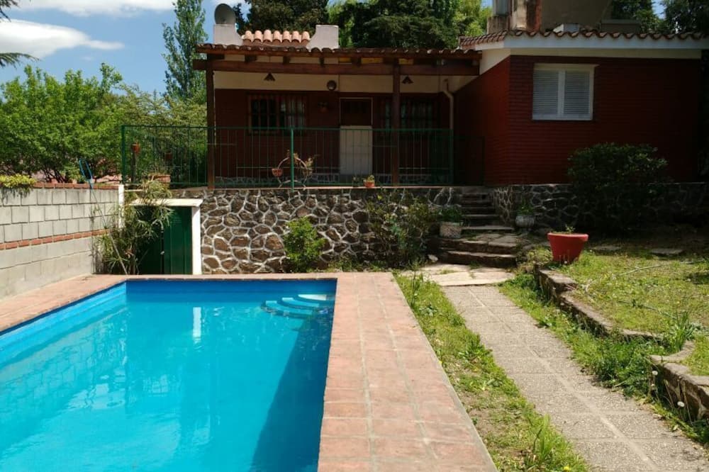 Agua de oro Housing