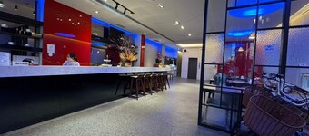 Travel Light Hotel