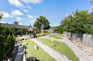 Mini-golf