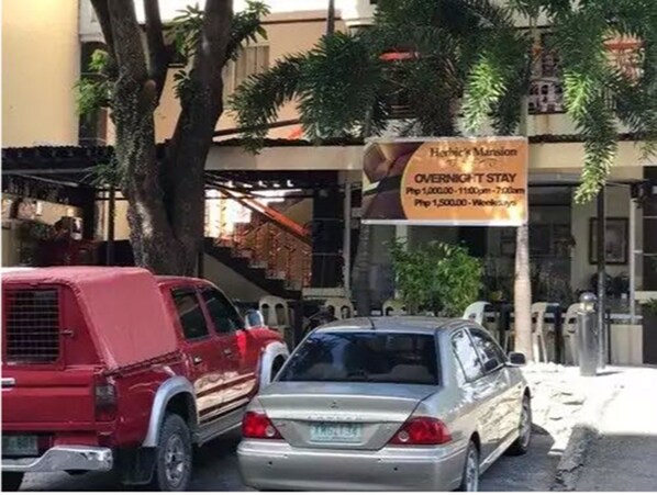 Front of property - Herbies Mansion (Olongapo)