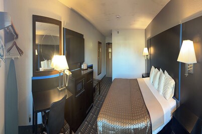  Coratel Inn and Suites by Jasper Stillwater