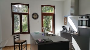 Luxury Apartment, 2 Twin Beds, Garden View, Ground Floor | Private kitchen | Fridge, microwave, oven, stovetop - Mansion 6 (Maastricht)